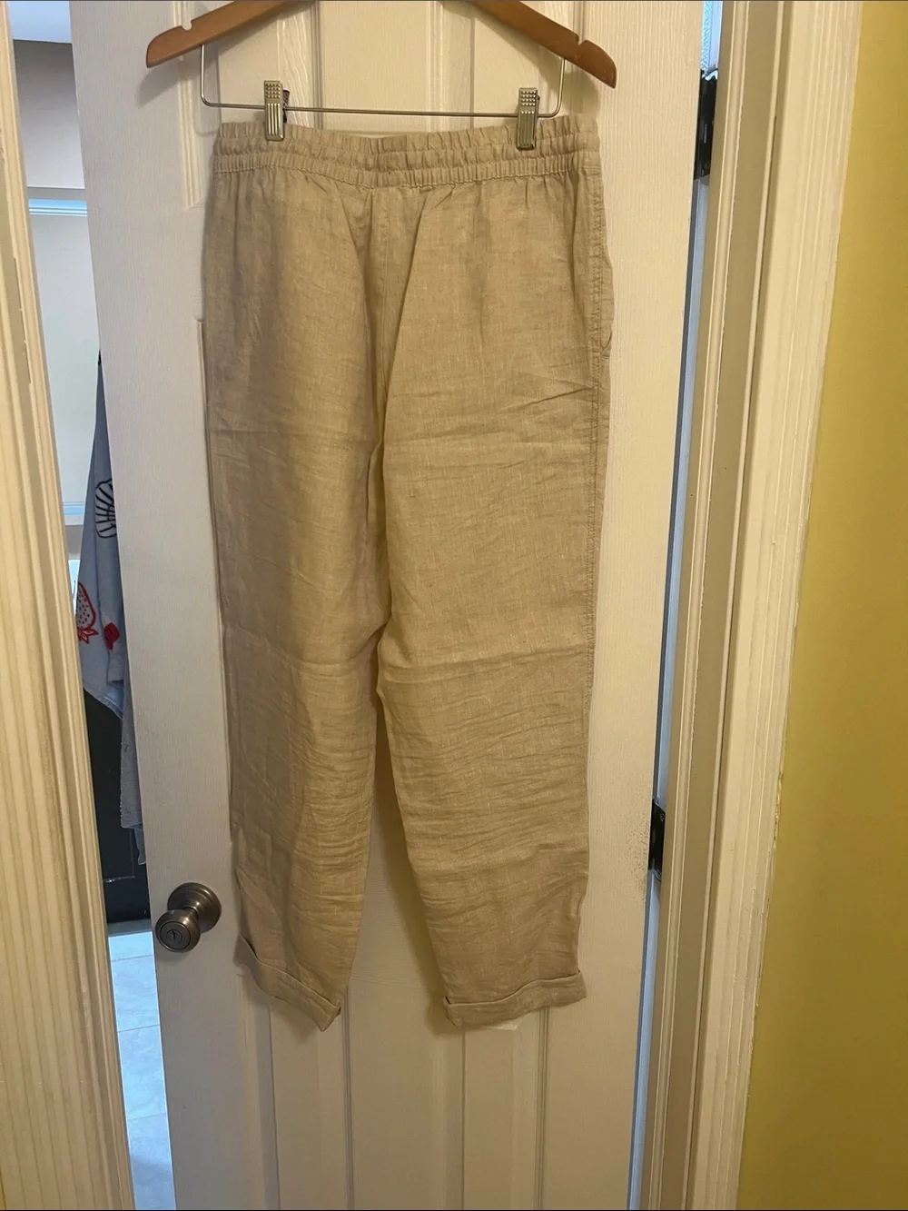 H&M cropped Casual Drawstring Linen Pants in Beige